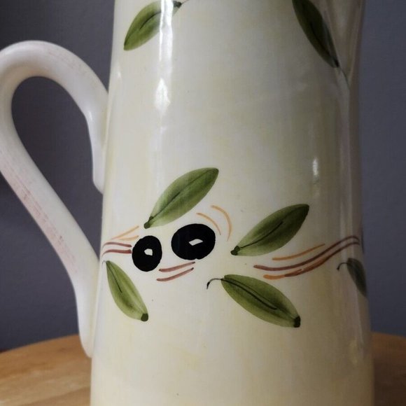Beautiful Hand Made/Hand Painted Pitcher Made in Italy 20 inch tall - Picture 9 of 13
